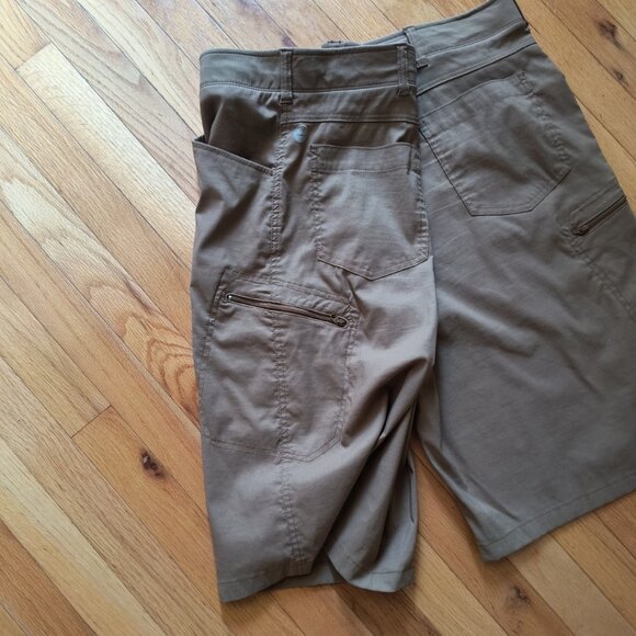 Wrangler Big Men's Outdoor Performance Zip Cargo Short with UPF 50+ NWOT - Picture 3 of 4